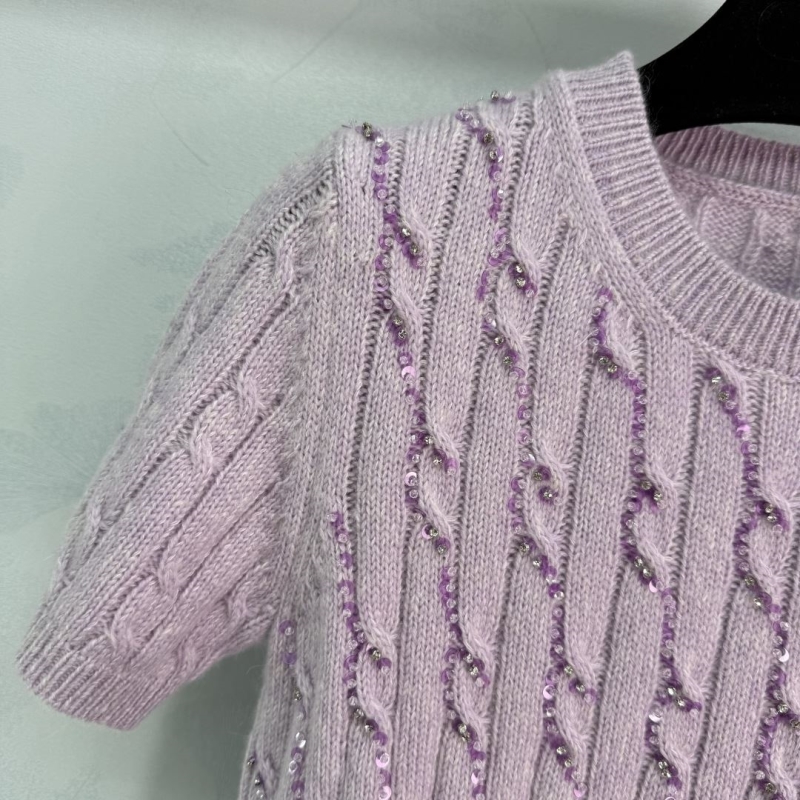 Gvc*1 sweaters